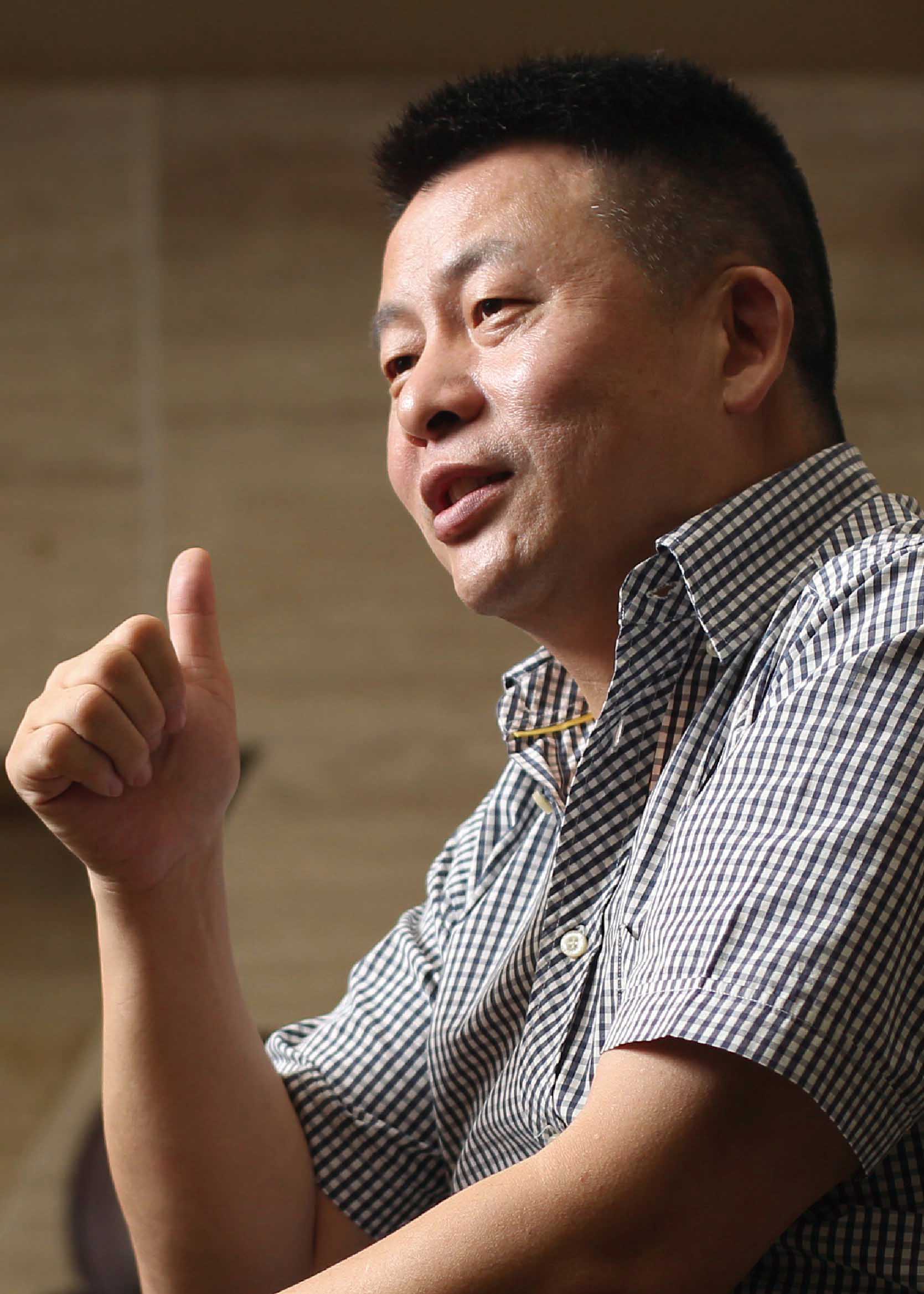 熊新翔  董事長、總經(jīng)理
