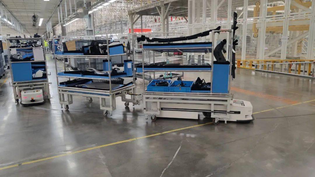 高端制造新探索 揭秘顛覆想象的超級(jí)工廠與物料搬運(yùn)裝備智造革命